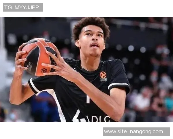 马刺未能充分挖掘文班潜力主帅战术安排遭质疑引发讨论