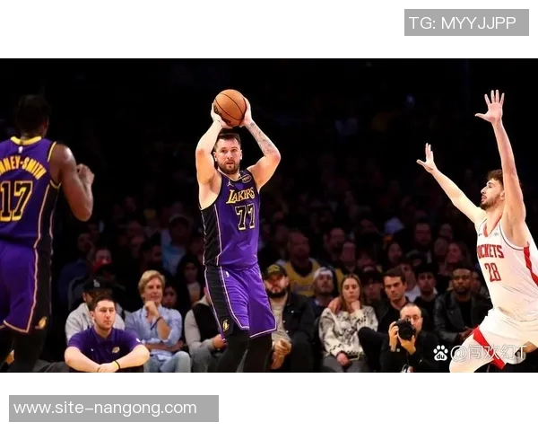 乌度卡谈篮板优势与失误问题努力争取更多球权提升比赛表现